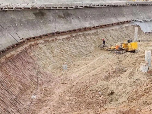 革吉基坑边坡加固